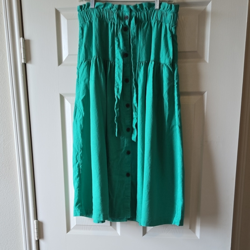 Universal Thread Kelly Green Button-Front Midi Skirt